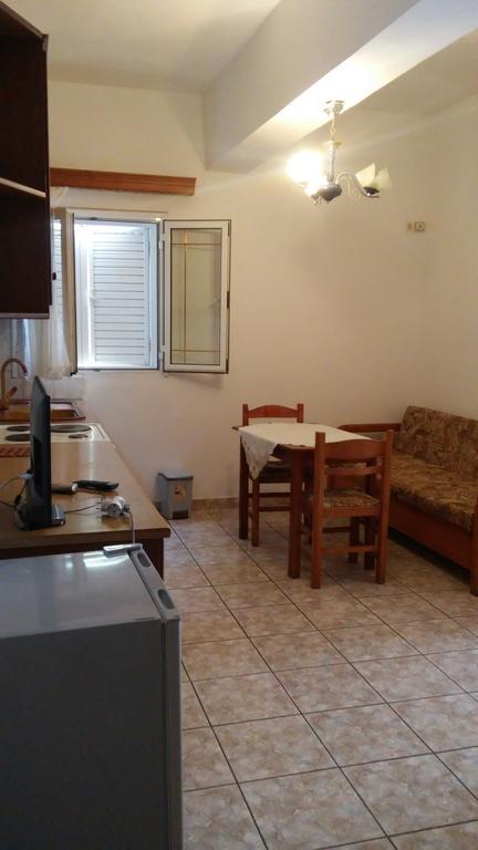 Elena Apartament Sarandë Buitenkant foto
